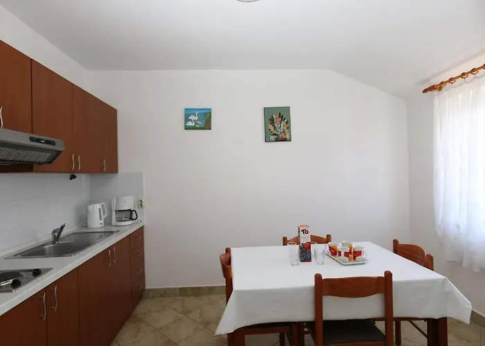 Two-bedroom In Vii Διαμέρισμα *